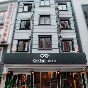Port Hotel