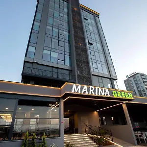 Marina & Aparthotel