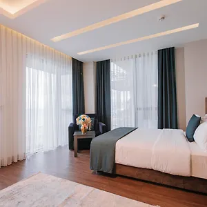 Peerless Hotel
